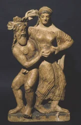 Antefix, das eine Mänade und einen Satyr darstellt, Satricum